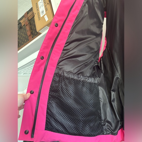 Canada Goose Vest - Picture 9 of 14